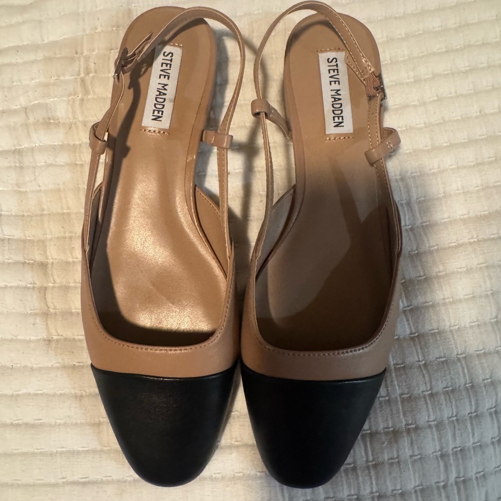 Steve Madden Black and Tan Slingback Flats